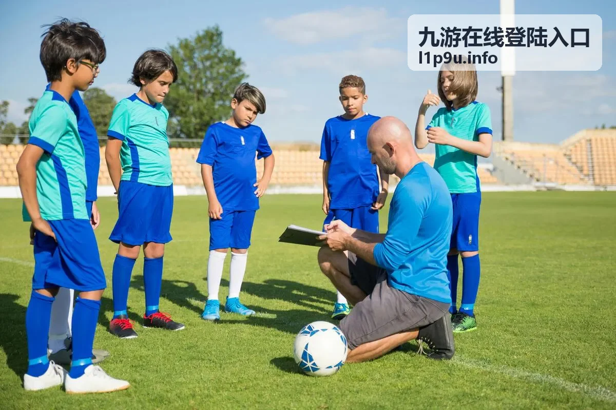 九游在线登陆入口登录后区服列表显示状态的界面示意
